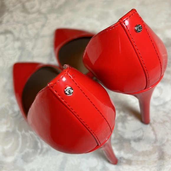 BCBGeneration Lenny Smooth Soft Patent Pumps - Pointed Toe Heels, Size 7 B - EUC - Picture 5 of 17